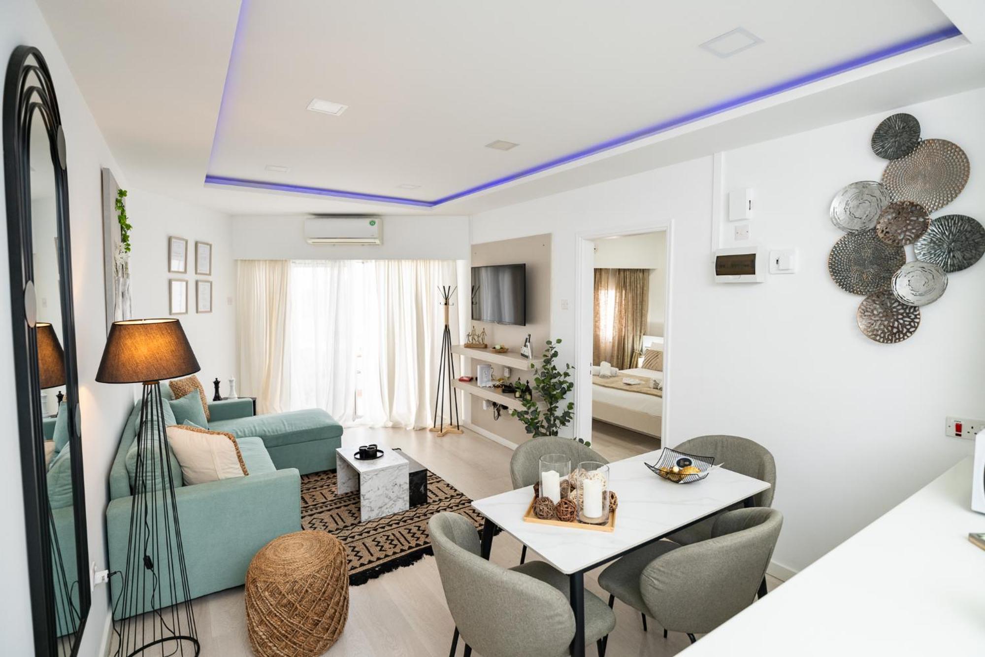 Lazuli Beach & Pool Apartment 501 Ларнака Екстериор снимка