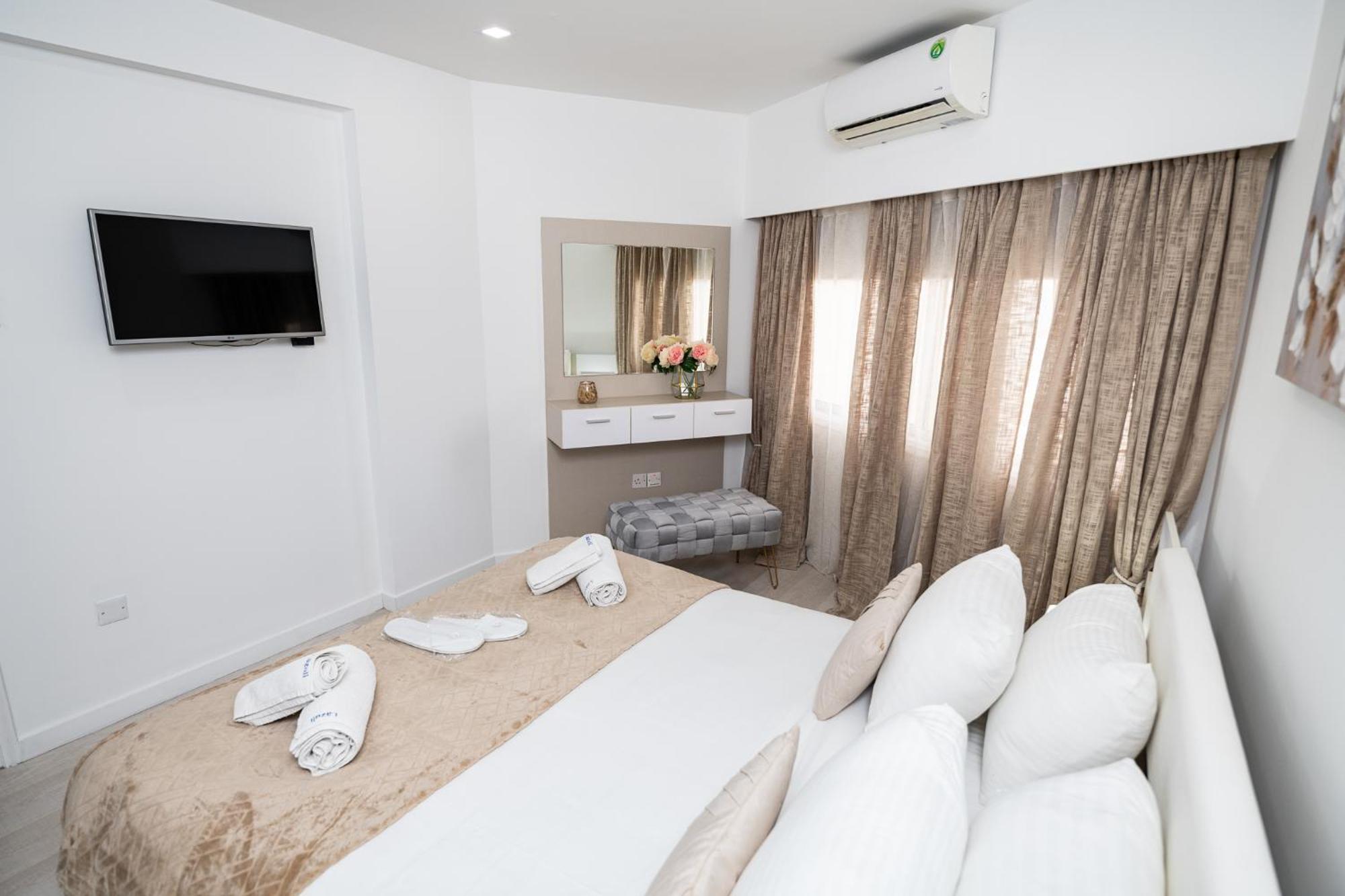 Lazuli Beach & Pool Apartment 501 Ларнака Екстериор снимка