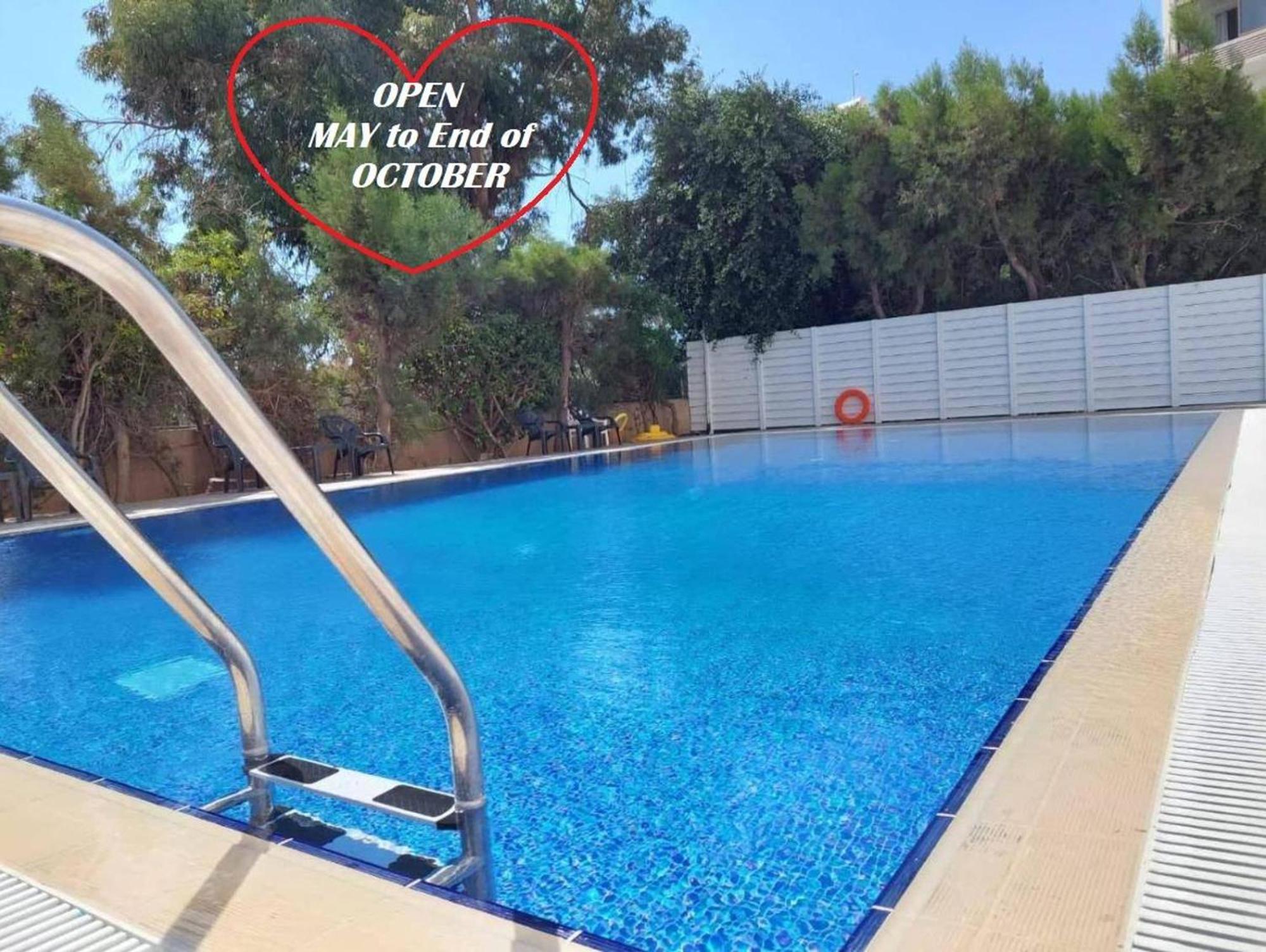 Lazuli Beach & Pool Apartment 501 Ларнака Екстериор снимка