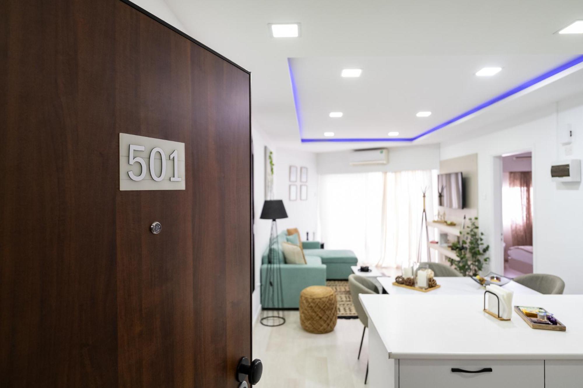 Lazuli Beach & Pool Apartment 501 Ларнака Екстериор снимка