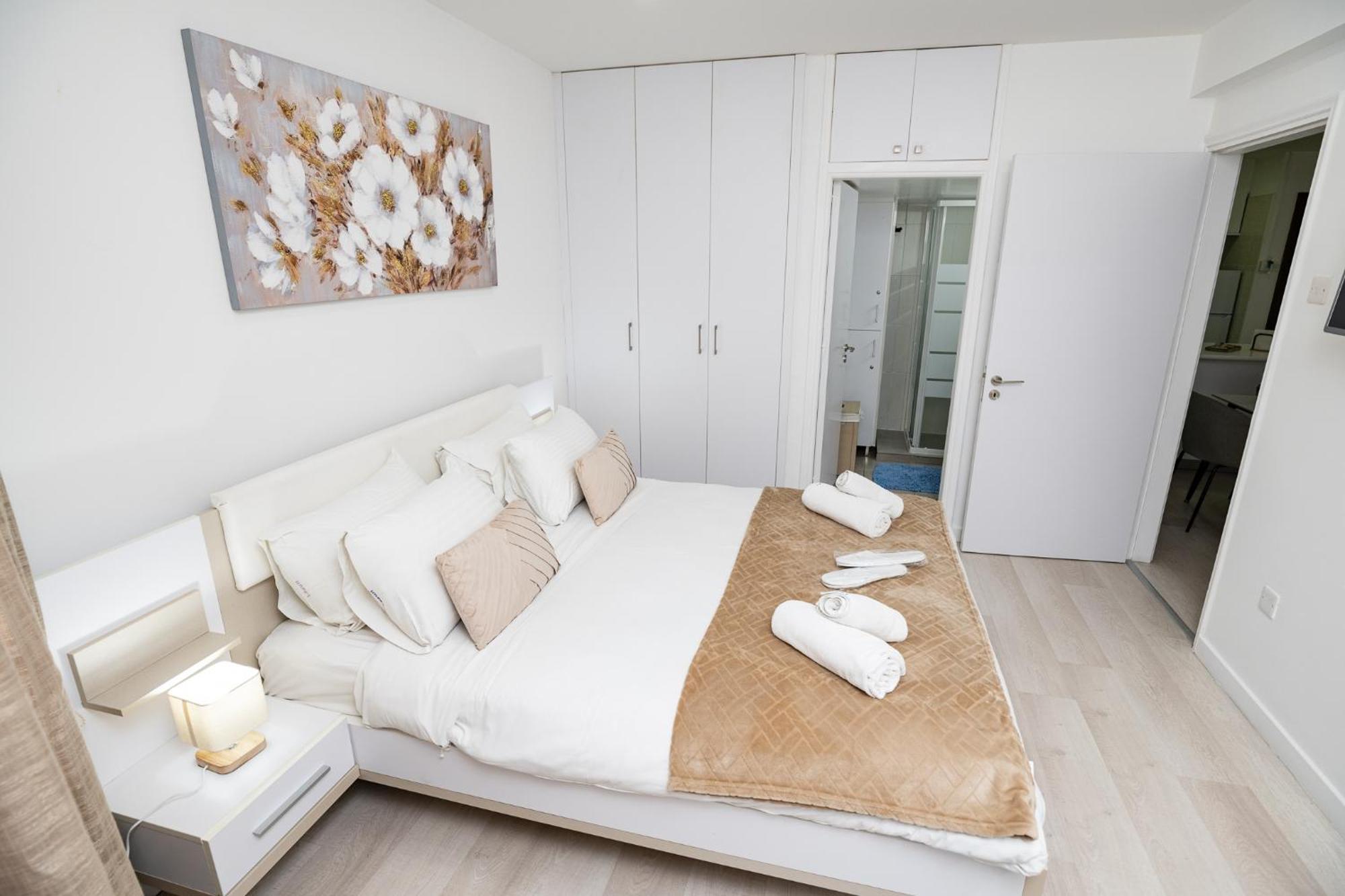 Lazuli Beach & Pool Apartment 501 Ларнака Екстериор снимка