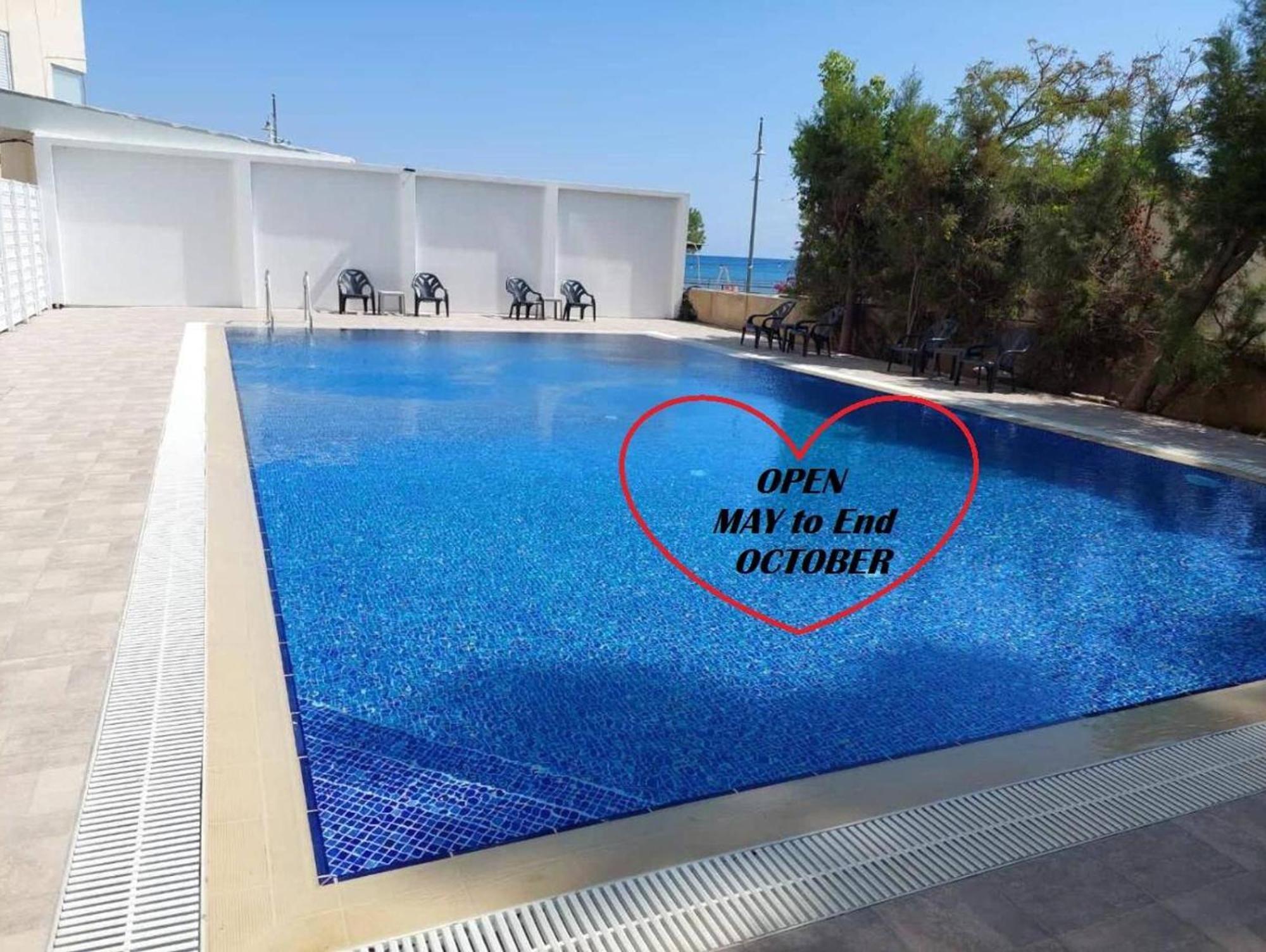 Lazuli Beach & Pool Apartment 501 Ларнака Екстериор снимка