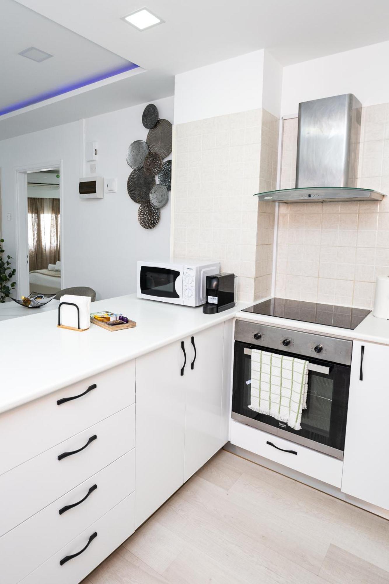 Lazuli Beach & Pool Apartment 501 Ларнака Екстериор снимка